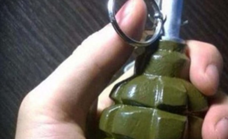 У Шостці поліцейські вилучили у чоловіка гранату та набої