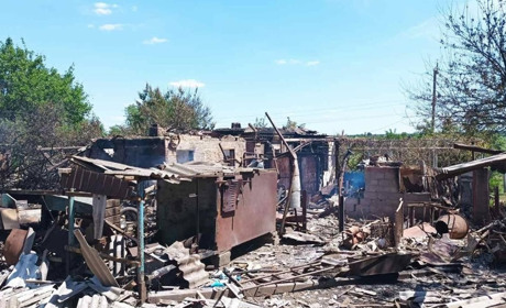 Пологівський район після ворожих обстрілів: зруйновані будинки, лікарні, авто