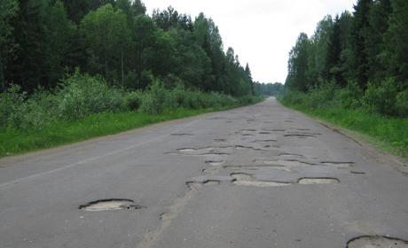 Дорогу Івот-Погребки ремонтувати не будуть через обмежене фінансування
