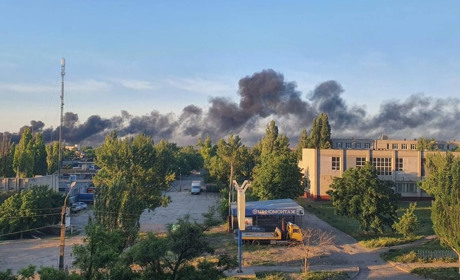 У Бердянську після вибухів горить підстанція