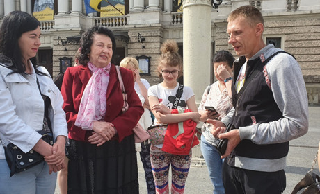 Переселенці безкоштовно відвідують вистави у театрах Львову: чому це важливо