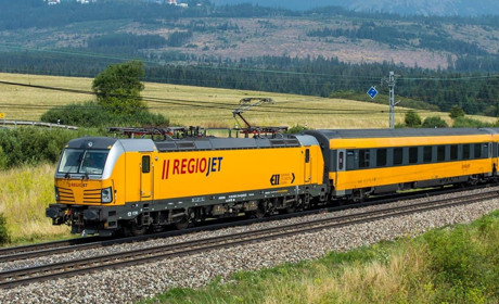 Через Хмельницький курсуватиме потяг Прага-Київ