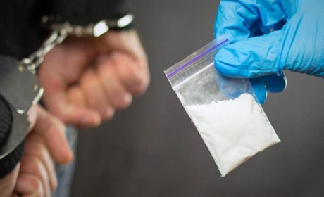 Торгували наркотиками: Парі з Торецька світить 10 років за ґратами