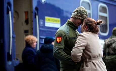 Де дозволено вручати повістки в Україні та хто не підлягає мобілізації: роз'яснення від ЗСУ