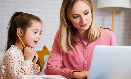 На Корюківщині два будинки сімейного типу отримали подарунки від дружини президента Олени Зеленської