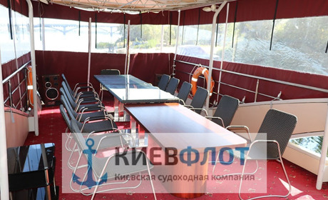 Які задачі вирішує оренда теплоходів та як варто обирати компанію-орендодавця?
