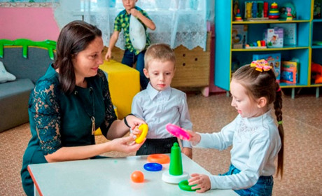 "Дитина з майбутнім". У Торецьку продовжує працювати Центр розвитку дітей із аутизмом