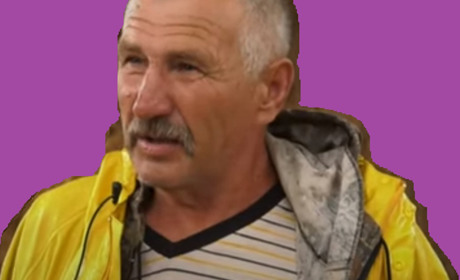 Зі сходу на захід із стадом овець. Володимир Альохін з Павлівки розповів про евакуацію ферми
