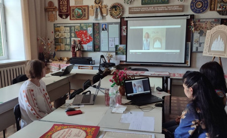 Гадяцькі студенти-митці презентували випускні роботи