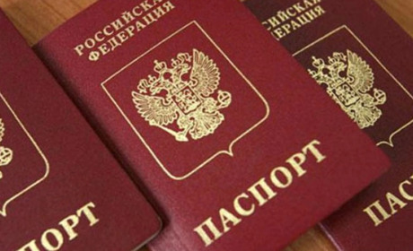 Росіяни шантажують мирне населення: змушують пенсіонерів та підприємців отримати паспорт рф
