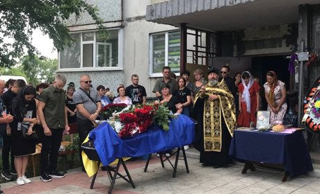 На Лозівщині в останню путь провели захисника України Володимира Бондаренка