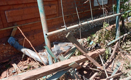 Росіяни обстріляли селище Печеніги, через яке можна виїхати з окупованої Луганщини