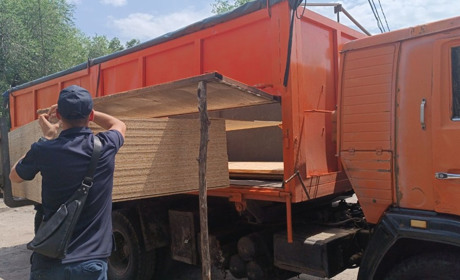 Гуляйпільська громада отримала будматеріали для усунення наслідків обстрілів