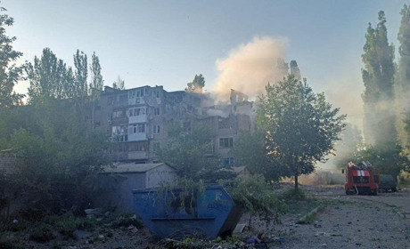 Ворог вдарив по багатоповерхівці у Миколаєві: є загиблі та поранені