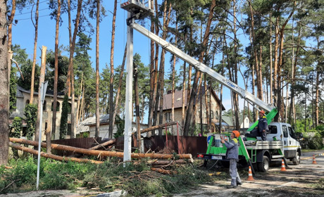 Буревій на Кагарличчині та Ржищівщині. Ліквідація наслідків негоди триває