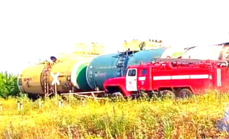 1 липня була обстріляна нафтобаза в окупованих Ровеньках. Виникла пожежа