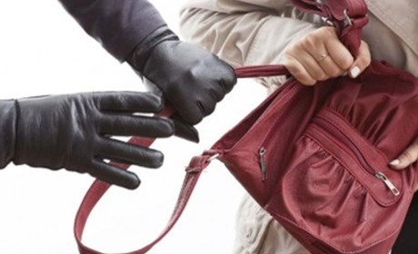 23-річний жовтоводець пограбував людину з інвалідністю, а потім викрав з магазину товар