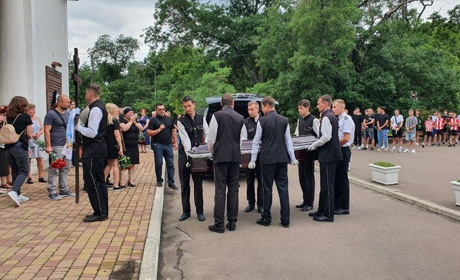 В Одесі попрощалися з дитячим тренером Олександром Шишковим, який загинув від атаки рф по Сергіївці
