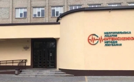 Медперсонал Мелітополя заставляють змінювати паспорт під загрозою звільнення