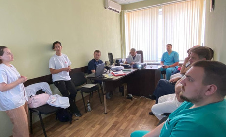 "Лікарі без кордонів" в Лозовій: навчають місцевих медпрацівників новітнім методам лікування
