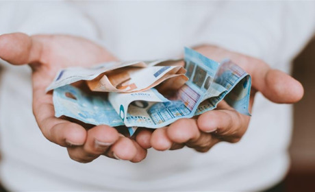 Від 400 євро: як оформити соціальну допомогу у Німеччині