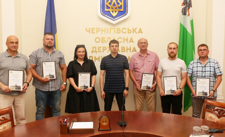 У Чернігівській ОВА відзначили колективи АЗС, які працювали в місті та області під час бойових дій