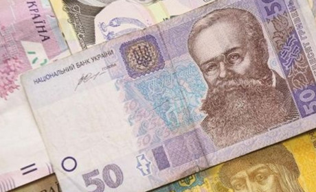 Зеленський звільнив частину українців від сплати військового збору: хто зможе не платити