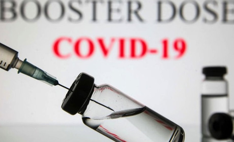 Коронавірус наступає. У МОЗ рекомендують зробити бустерну дозу