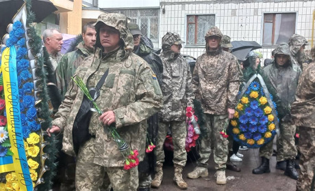 У Борисполі в останню путь провели Сергія Лисенка. Він загинув в бою на Донеччині