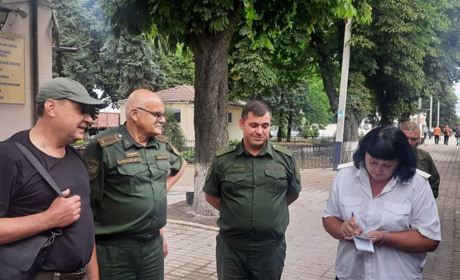 В окупованій Волновасі запустили електропотяг до Маріуполя. Відео