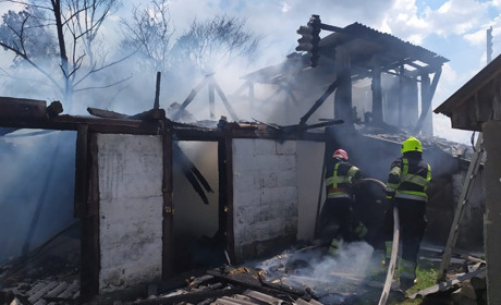 Пожежі на Сарненщині: згоріли дрова й сіно