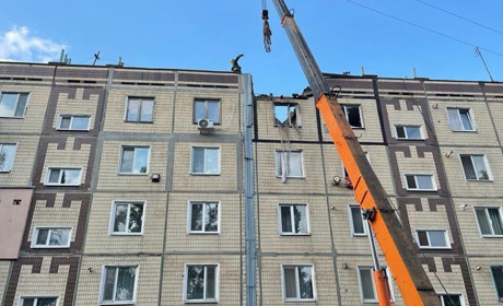 У Нікополі пошкоджені 12 будинків, а у Дніпрі троє загиблих внаслідок ракетного обстрілу