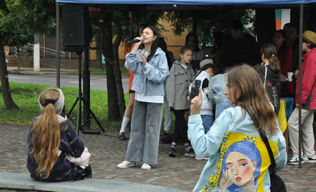 Кожна гривня – для Перемоги: у Сарнах організували благодійний концерт