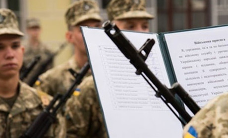 Науковців і педагогів не призиватимуть на службу