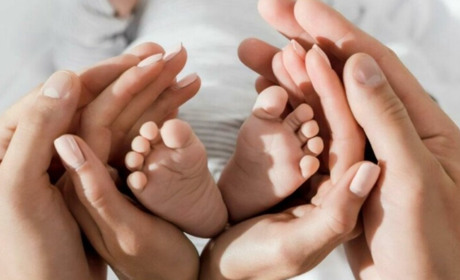 Народжені в окупації: як оформити свідоцтво про народження дитини