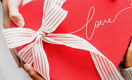 Ідеальний подарунок для дівчини - який вибрати? На що звернути увагу?