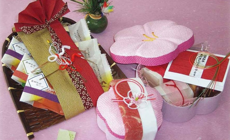 Який подарунок купити подрузі? Дізнайтеся про ідеї, які завжди працюватимуть