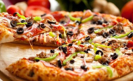 Яке обладнання потрібне для приготування піци?