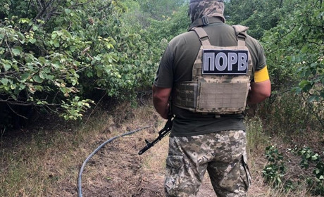 Контрабанда спирту з Придністров'я: на Одещині ділок проклав до своєї оселі "спиртопровід"