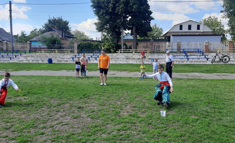 У Гадячі для дітей переселенців влаштували патріотичну зустріч “Козацькому роду нема переводу”