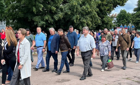 У Шостці провели в останню путь героя-захисника – Івана Суримова