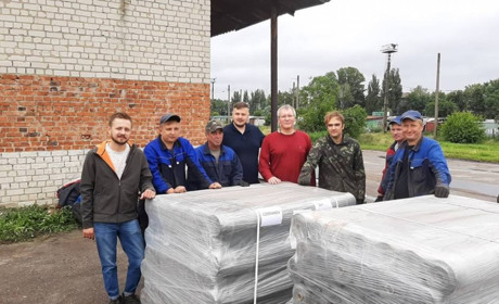 Відбудуємо Чернігів разом! Польська плівка для ремонтних робіт вже у чернігівських комунальників