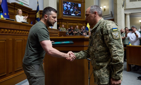 Військовослужбовець зі Старокостянтинова нагороджений відзнакою “Хрест бойових заслуг”
