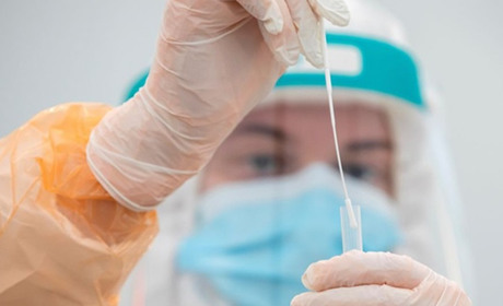 Новий різновид "Омікрону" “ВА.5” виявили у Чернівецькій області. Чи є вірус у інших регіонах?