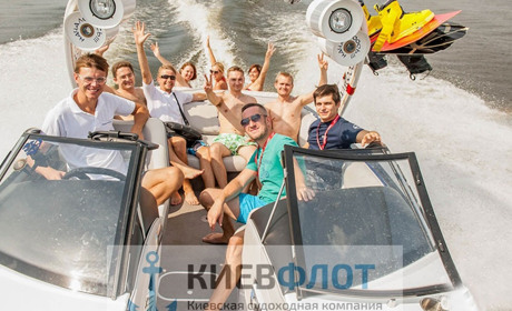 Оренда катера: розважальна програма для партнерів по бізнесу