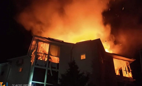 Руйнування є, жертв немає: про наслідки обстрілів Нікополя від ГУ ДСНС у Дніпропетровській області