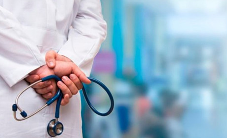 У Гадяцькій міській лікарні лікар-ортопед безоплатно приймає та консультує людей з інвалідністю