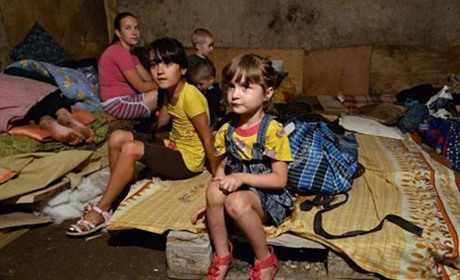 Батьки не хочуть вивозити дітей з під обстрілів. Чому потрібна примусова евакуація
