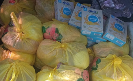 У Верхні Торгаї волонтери привезли продуктові набори і дитяче харчування