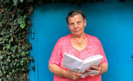 Міста як маківочки, а вони їх бомблять. Поетеса з Майорів про війну та біль, який виливає у віршах